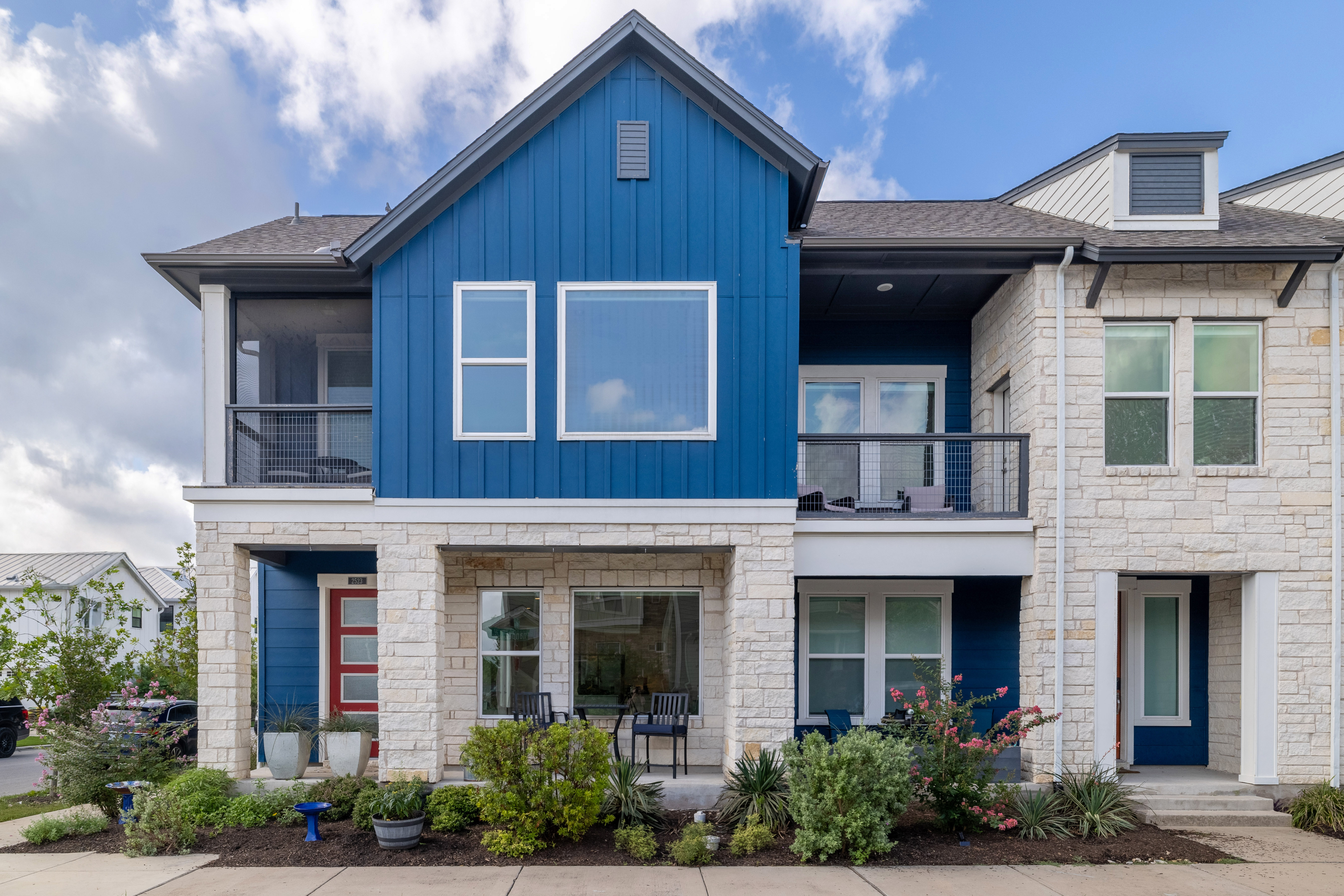 2523 Hernandez